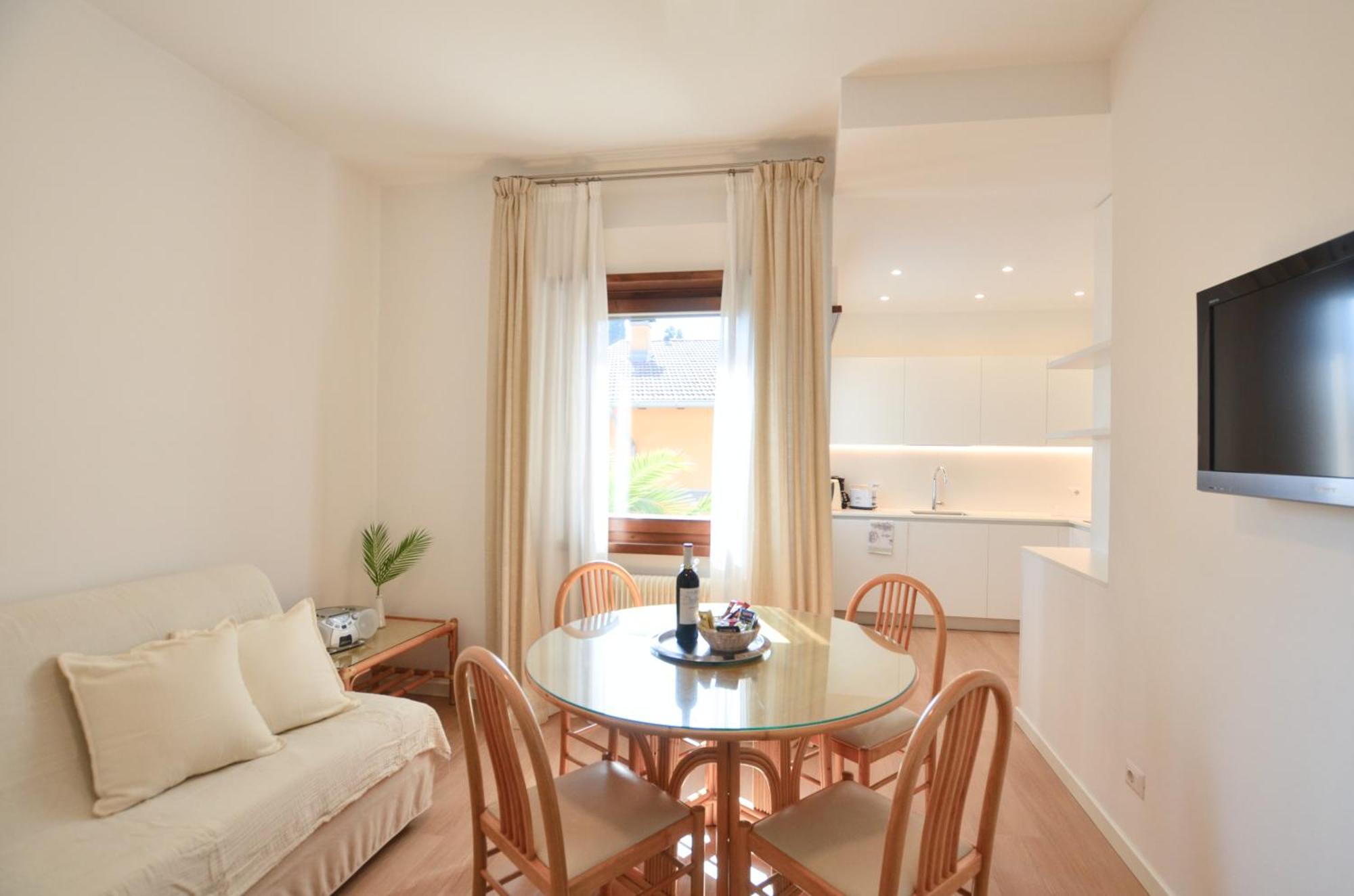 Villa Phoenix - Lake Apartments Riva del Garda Exterior photo